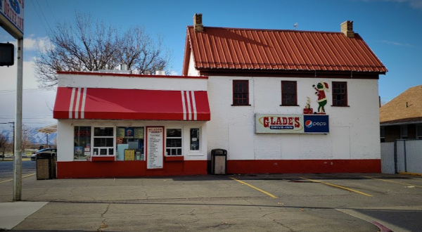 Open For More Than Half A Century, Dining At Glade’s Drive Inn In Utah Is Always A Timeless Experience