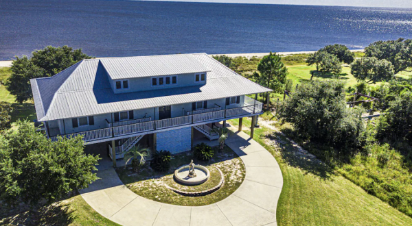 Spend The Night In A VRBO That’s Right On The Beach Right Here In Mississippi