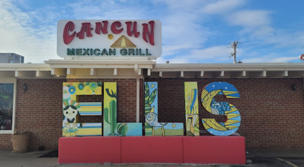 The One Mexican Restaurant In Kansas With Surprisingly Delicious Burgers