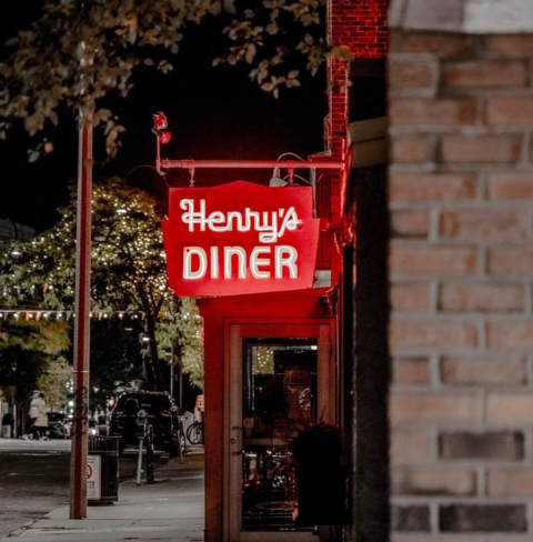 Open For More Than Half A Century, Dining At Henry's Diner In Vermont Is Always A Timeless Experience