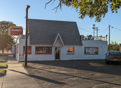 Open For Nearly A Century, Dining At NuWay Burgers In Kansas Is Always A Timeless Experience
