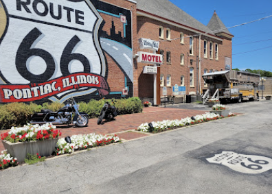 Here Are 20 Iconic Roadside Attractions To Visit On A Route 66 Road Trip