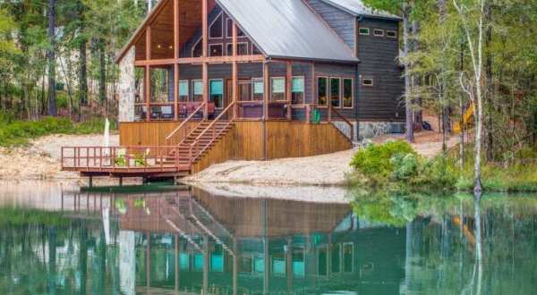 Stay In A Charming Oklahoma Cabin Right On A Private Pond