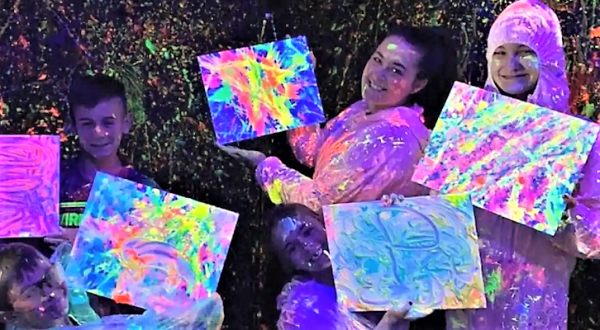 This Glow-In-The-Dark Painting Experience Is The Most Creative Activity In Maryland