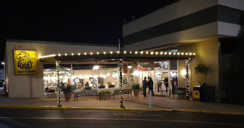 This Family Restaurant In South Carolina Always Has A Line Out The Door, And There's A Reason Why