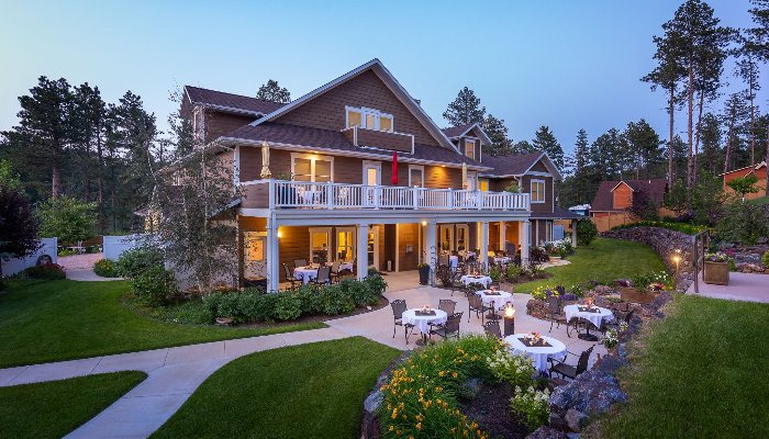 Best Hotels & Resorts In South Dakota: 12 Amazing Places To Stay