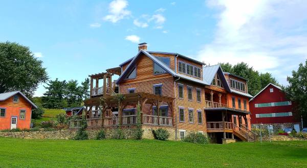 This Farm Retreat In Maryland Is The Dreamiest Place For A Group Getaway