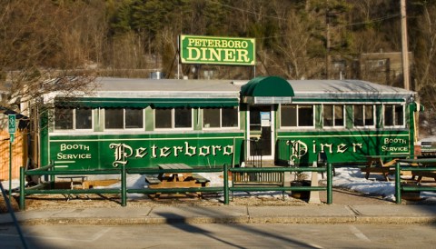 You Can Still Enjoy A Classic Diner Experience At This Old School Eatery In New Hampshire