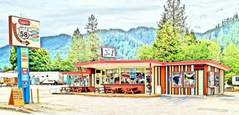 It Should Be Illegal To Drive Through Oakridge, Oregon Without Stopping At Stewart's 58 Drive-In Restaurant