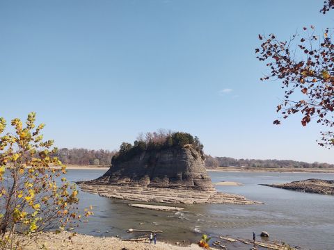 A Bit Of An Unexpected Natural Wonder, Few People Know There Is A Rock Tower Hiding In Missouri