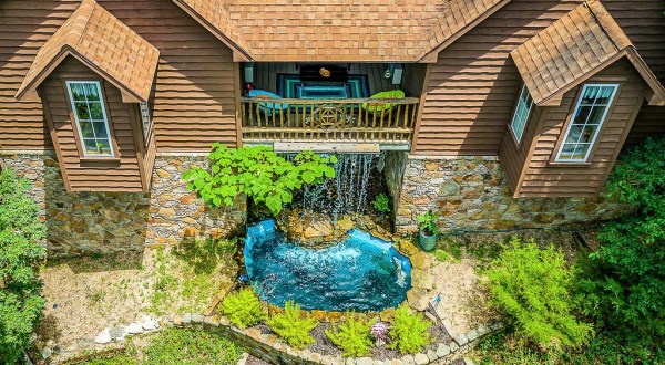 There’s An Arkansas Vacation Spot With Private Gardens That Feels Like A Real Life Fairy Tale