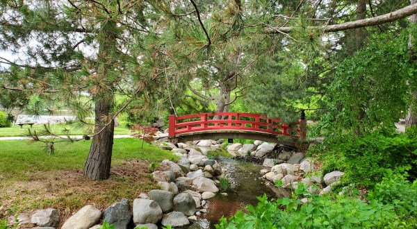 The Japanese Cultural Center Is A Garden And Teahouse In Michigan That Will Melt Your Stress Away