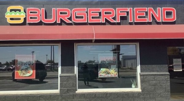 You’ll Barely Be Able To Take A Bite Of The Massive Burgers At BurgerFiend In Iowa