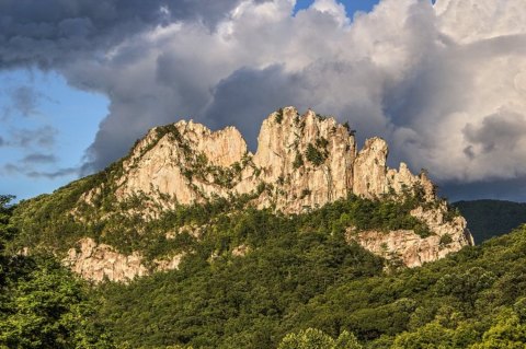 One Of The Most Breathtaking Wonders In America Is Hiding Right Here In West Virginia