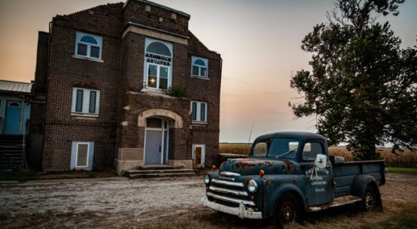 This Overnight Ghost Hunt In Illinois Is The Creepiest Thing You’ll Ever Do