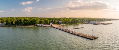 Enjoy A Weekend Getaway On The Water In Lovely Lakeside, Ohio