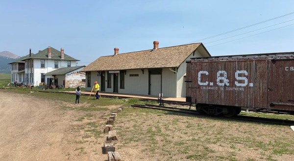Once Abandoned And Left To Decay, The Como Depot In Colorado Has Been Restored To Its Former Glory