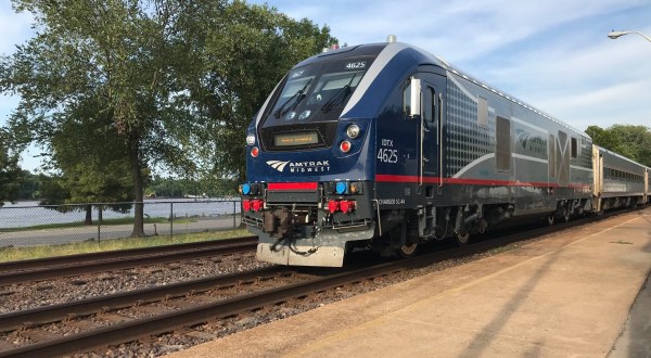 Ride The Missouri River Runner Amtrak Through Missouri For Around $60 One Way