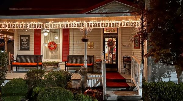 There’s A Delicious Italian Restuarant Hiding Inside This Old Tennessee Home That’s Begging For A Visit