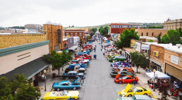 This Enchanting And Historic Town In Wyoming Is The Perfect Day Trip Destination
