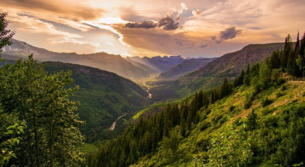 This Scenic Drive Runs Straight Through Montana’s Glacier National Park, And It’s A Breathtaking Journey