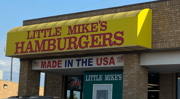 You Can Still Order Onion-Fried Burgers With Caesar Dressing At This Old School Eatery In Oklahoma