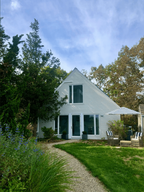 Spend The Night At A Luxury Cottage By The Sea In Connecticut