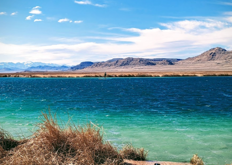 You Can Go Scuba Diving Year Round At This Utah Lake In The Middle of Nowhere