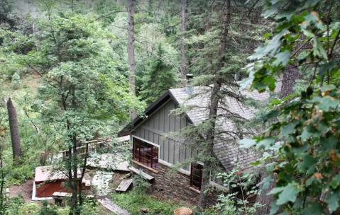 Stay Overnight In This Breathtaking Cabin Just Steps From The Forest In Utah