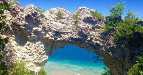 You Can Practically Walk On This Geological Formation 146-Feet Above Water In Michigan