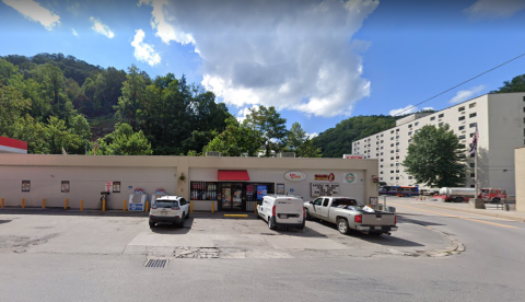 The Most Delicious Fried Chicken Is Hiding Inside This Unassuming West Virginia Gas Station