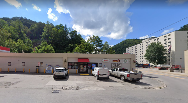 The Most Delicious Fried Chicken Is Hiding Inside This Unassuming West Virginia Gas Station