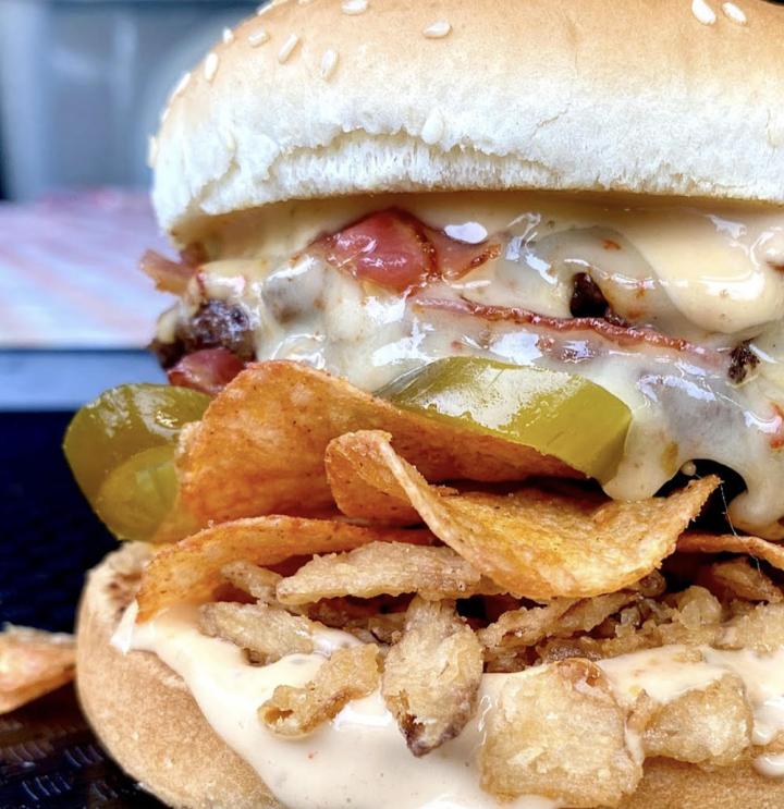 Eastside Big Tom In Washington: Great Burgers For Over 75 Years