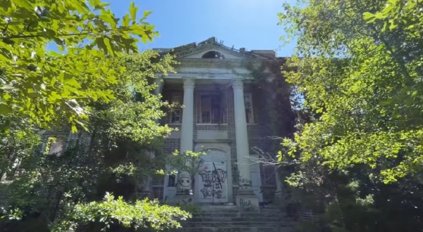 This Eerie And Fantastic Footage Takes You Inside South Carolina’s Abandoned Robert Fletcher Memorial School