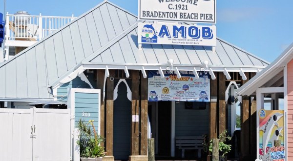Head To The Bradenton Beach Pier In Florida To Visit Anna Maria Oyster Bar