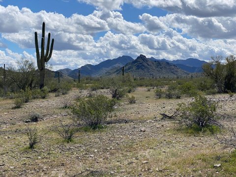 Few People Know About The Hidden Treasure Supposedly Buried In Arizona's Sierra Estrella Mountains