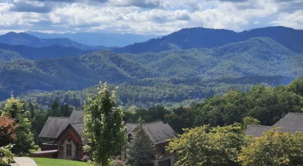 This Tiny, Isolated Tennessee Town Is One Of The Last Of Its Kind