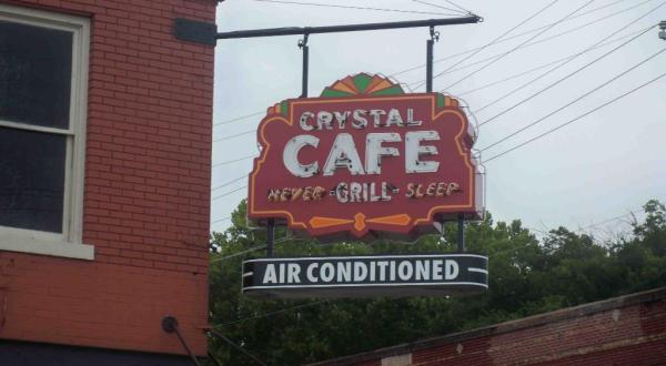 You’ll Love Visiting The Crystal Grill, A Mississippi Restaurant Loaded With Local History