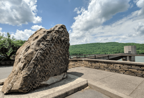 A Bit Of An Unexpected Natural Wonder, Few People Know About The Waffle Rock Hiding In West Virginia