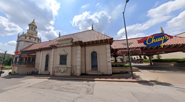 There’s A Mexican Restaurant In Missouri, And It’s One Of The Quirkiest Places You’ll Ever Go