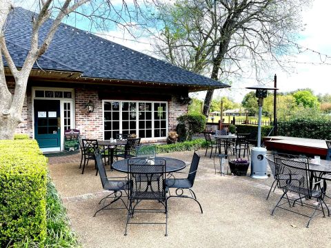 Everything Is Made Fresh Daily At Maglieaux’s In Louisiana, And You Can Taste The Difference