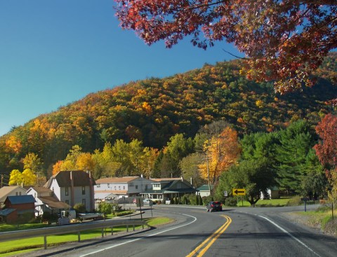 Few People Know There's A Beautiful State Park Hiding In This Tiny Pennsylvania Town