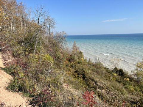 This Secluded Sand Cliff In Wisconsin Is So Worthy Of An Adventure