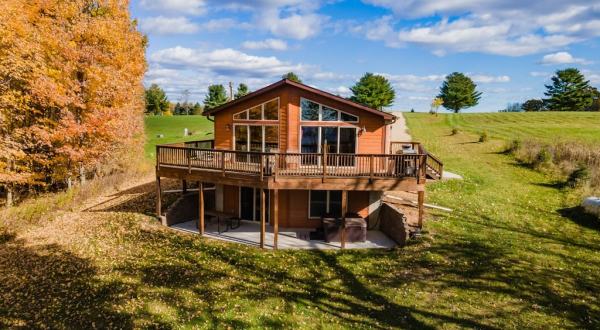 Sleep Along The Mississippi At This Wondrous Rental Home In Wisconsin