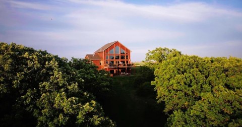 This Stupendous Iowa Cabin Is Beyond Your Wildest Dreams