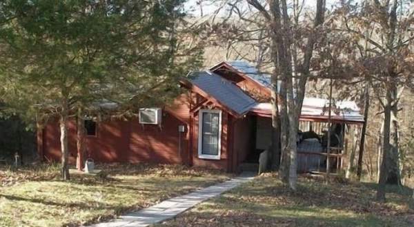 There’s No Better Place To Go Glamping Than This Magnificent Cabin In Iowa