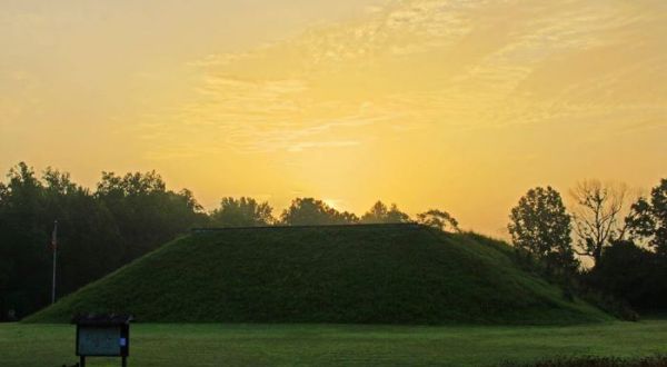 A Bit Of An Unexpected Natural Wonder, Few People Know There Are Mysterious Native American Burial Mounds Hiding In Tennessee
