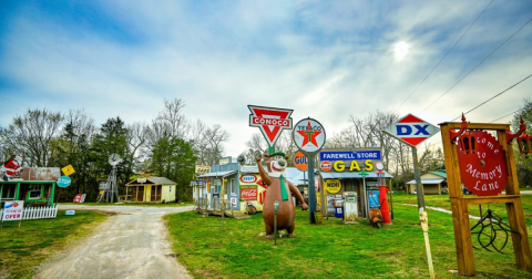 There's An Old Timey, Vintage Museum In Arkansas, And It's One Of The Quirkiest Places You'll Ever Go