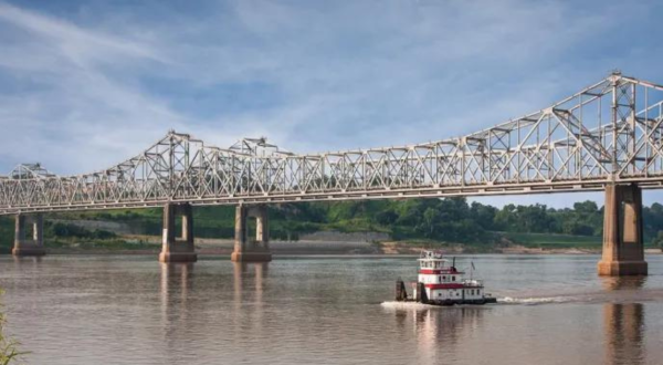 The Stunning Mississippi Drive That Is One Of The Best Road Trips You Can Take In America