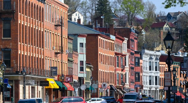Hike Through Galena, Illinois And Discover A Breathtaking Historic Town That Delivers Fresh Surprises